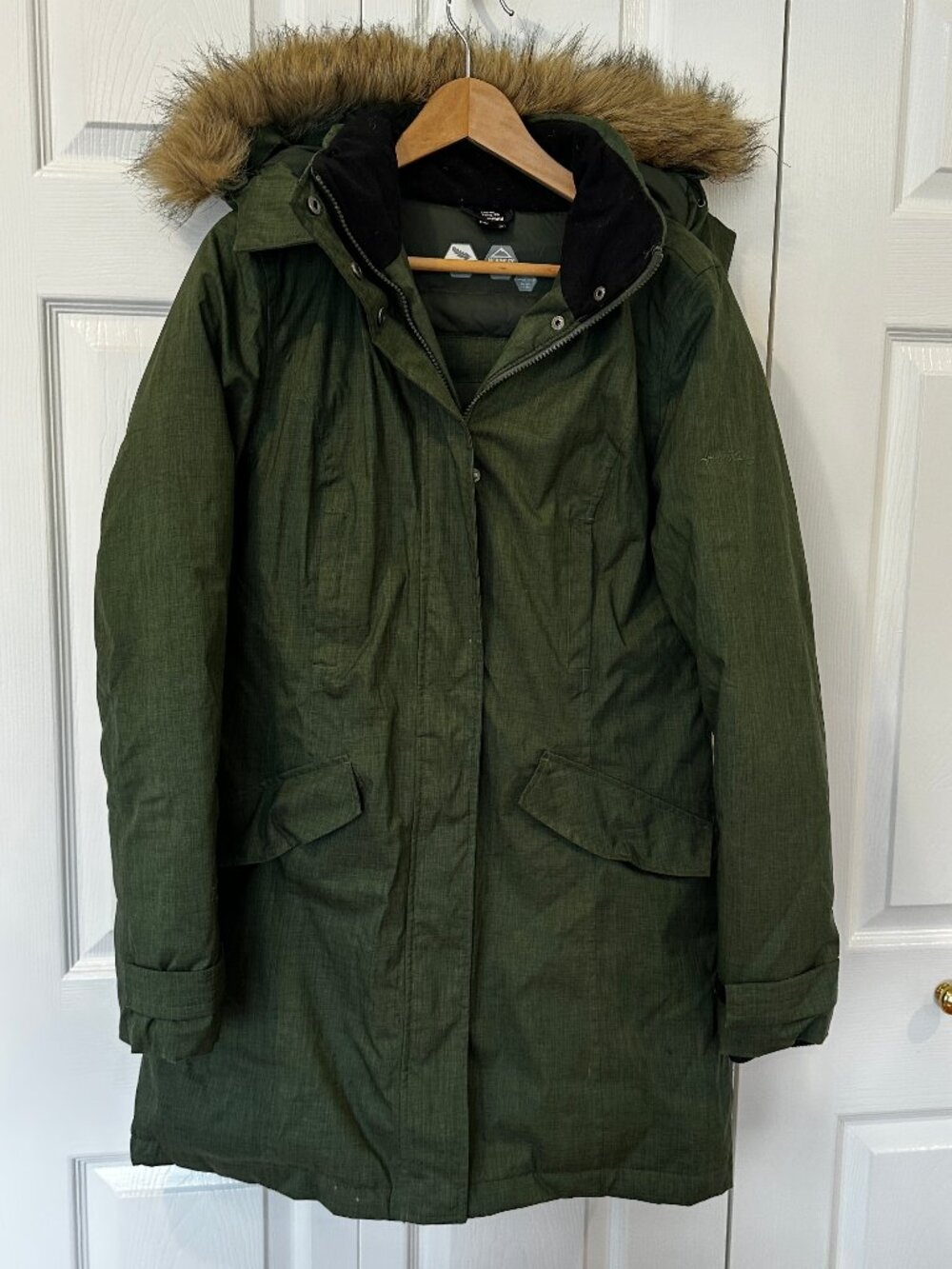 McKINLEY Women’s Green 50/50 Down Jacket with Hood & Faux Fur – Size M